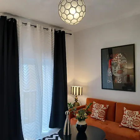 Apartment Beautiful Penthouse With Terrace Next To The Cathedral *